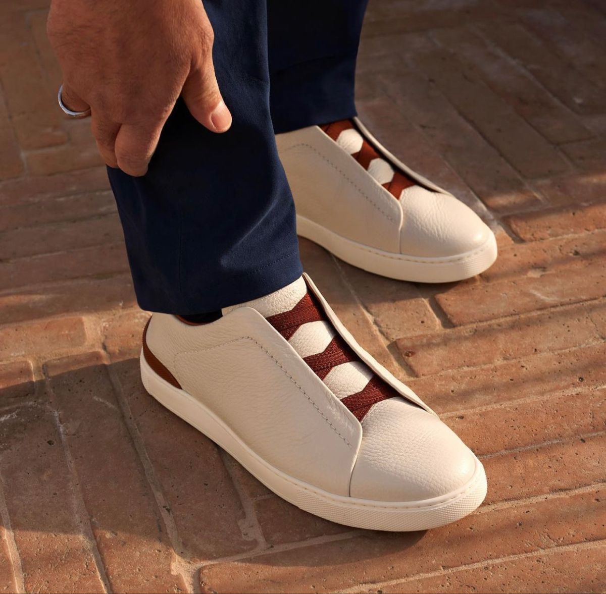 Sneaker en cuir premium - 017