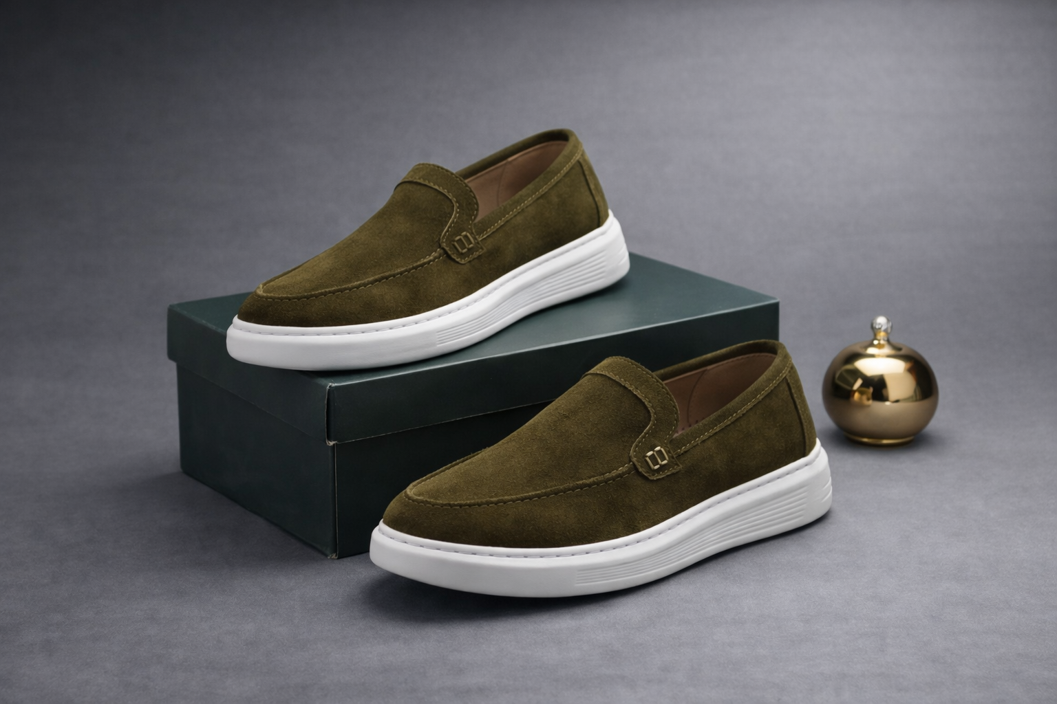 Mocassins sports en cuir daim Noir- Ref 022