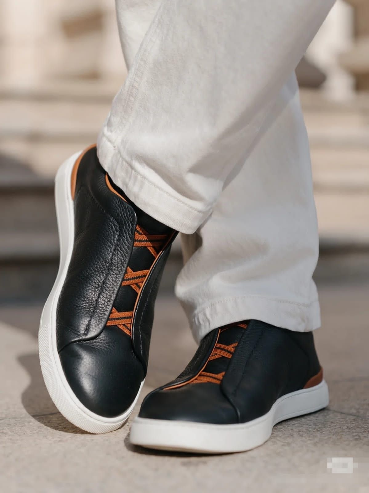 Sneaker en cuir premium - 017